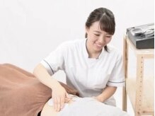 首肩こりや身体の不調の根本である骨盤の歪みにアプローチ！