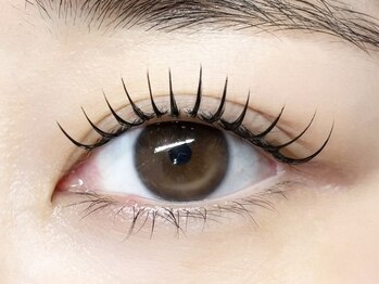 アリューミー アイラッシュ 渋谷宮益坂店(Allu.Me Eyelash)の写真/印象を変える【フラットラッシュ/韓国束感マツエク】ナチュラルなのにハッキリとした目元に♪