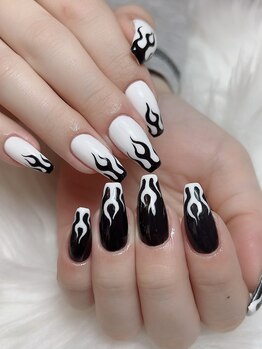 エム(EM)/ファイヤーネイル