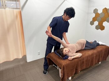 骨盤矯正西区堀江整体院/肩こり改善には肩甲骨改善！