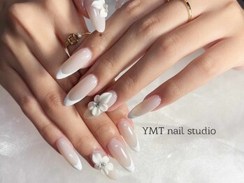 YMT Nail Studioの写真/【スカルプ/長さ出しも◎】約500種類のストーン/パーツ付け放題で周りと差が出る"主役級"デザインをご提供*