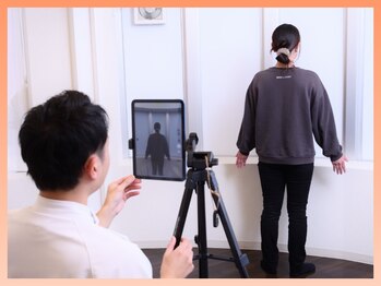 あさひ整骨院 心斎橋院/姿勢から分析します♪