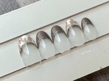 エストリブレ(estLivre)/ホワイトカウフレンチ