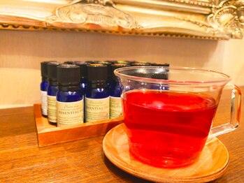 ナチュリガ/温かいハーブティーと…