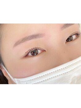 ナチュラル上品な目元にしたい