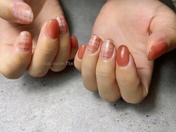 ペル(Per)/チェック柄ネイル