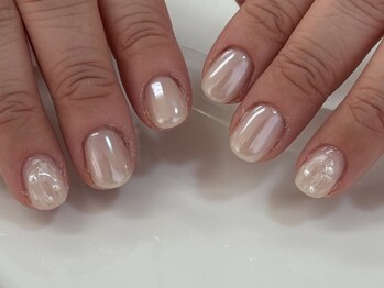 ニンニ(ninni)/ホワイトパールネイル