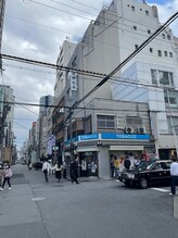 ワックスサロン ジー(waxsalon Gee!)/タバコ屋横を直進ください。