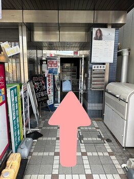メノア 茨木駅前店(menoa)/ビルに到着♪