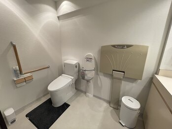 エムズワン鍼灸院整骨院 センター北院/オムツ替えOK！トイレ広々！