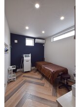 エーアイエヌ(a.i.n)/脱毛施術ルーム