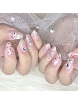 リッシュ トロワ(RICHE trois)/ガーリーホリデーネイル