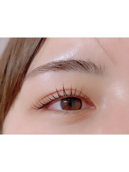 ナチュラル上品な目元にしたい