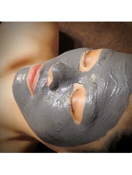 ルッカ(Lucca)/磁石で剥がす不思議なクレイ