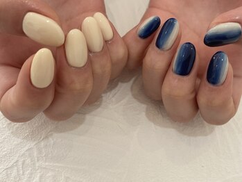 プラス サード(Plus 3rd)/縦グラデネイル by marina.a