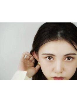 ナチュラル上品な目元にしたい