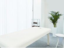 美デザイン 藤沢店(美.design)の雰囲気（全室広々清潔な施術室。アナタだけのプライベート空間 /小顔矯正）