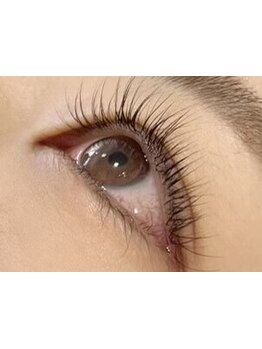 ボリュームのある目元にしたい