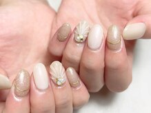 レノヴィア(Re:novia)の雰囲気（人気のマーメイドネイルを大人っぽいカラーで♪）