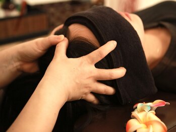 ラバンサラ 東京店(Ravan Sara)の写真/【強めの圧で、頭スッキリ&痛気持ちいい☆】アロマミストや炭酸など多数あり◎解放感を是非お試しあれ♪