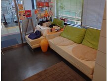 カラダファクトリー 鶴見駅ビル店/サロン 受付♪