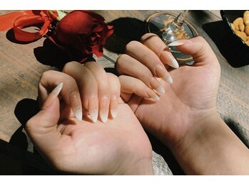 ヘブン ネイル 鶯谷(HEAVEN Nail)/ミルキーグラデ