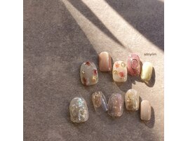 アシンメトリーニュアンスネイル