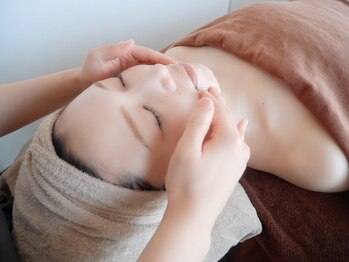 ラリール(Larire)の写真/【NEW！第5世代ピーリング★陶肌ピール¥11000】敏感肌でもOK◎ワンランク上のハリ艶肌へ肌質改善♪