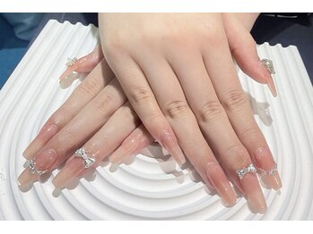 ヘブン ネイル 鶯谷(HEAVEN Nail)/上品でやさしいデザイン
