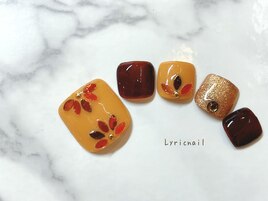 秋カラーにリーフホロアート☆