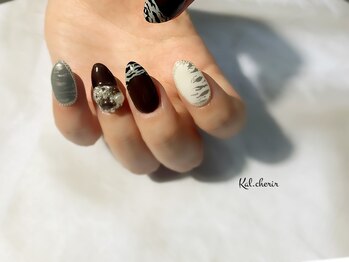 カル シェリール(Kal.cherir)/ホワイトandメタルシルバー