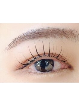 ナチュラル上品な目元にしたい