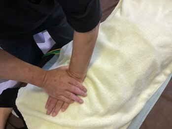 ワンハート 一心整体院(One Heart)の写真/【歴45年の神業】忙しい男性必見！たった30分の整体で長年の首肩こり・腰痛の根源を解明し根本改善へ◎