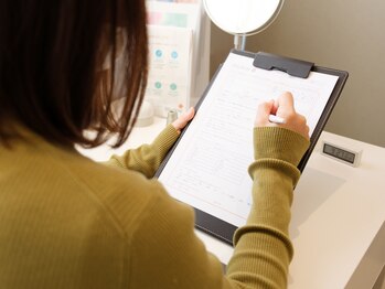 ウェルネスアンドビューティー アンジェラックス恵比寿店/ヒアリングシートの記入