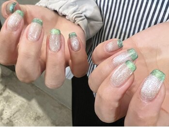 ノラ ミナミアオヤマ(NORA MINAMIAOYAMA)/マグネットカラーフレンチ