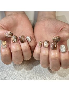 リファインネイル(refinenail)/ブラウン質感ネイル