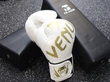 トレーニングラボ新宿24/グローブ＆ミット2