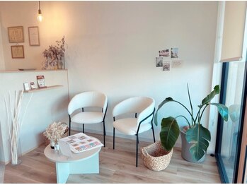 スリー(three.)/おしゃれな店内