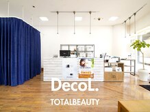 デコル(DecoL.)