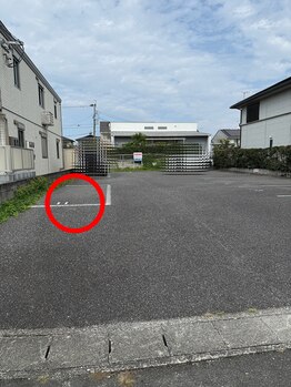 ブルーミン(Bloomin')/駐車場