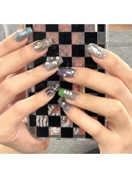 ロクサンサン(633)/個性派ネイル