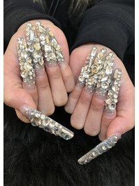 ストーン埋め尽くしロングネイル