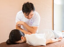 ムネトモ鍼灸院/背中の施術