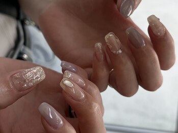 エル(alle.)/透け感ネイル♪