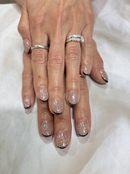 カミアンユイヤ ネイルラボ(KAMIANYUIYA Nail LAB)/フラッシュ+スキニーフレンチ
