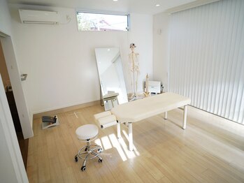 すずき整体院の写真/《完全予約制》《お一人様専用》のプライベートサロン。確かな技術であなた史上最高なラクな体に！