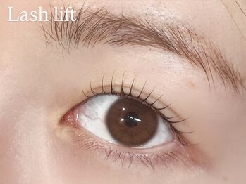 ネロリ バイ エイティスト(neroli by 8ist)/ラッシュリフト［新宿/新宿駅］