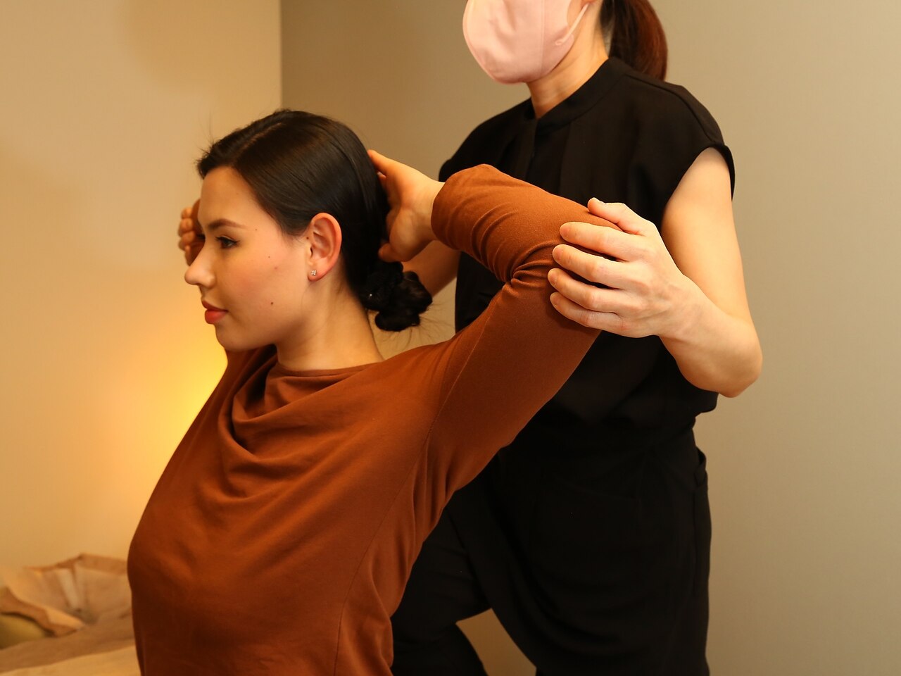 【初回限定】サクッと体験整体30分 \3,300 → \2,200
