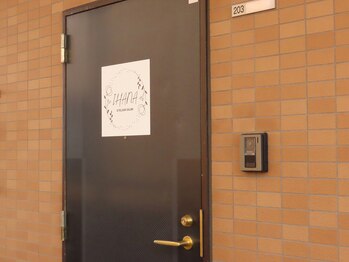 イハナ(IHANA)/お店の入り口です☆