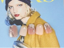 綺麗めオフィスネイル